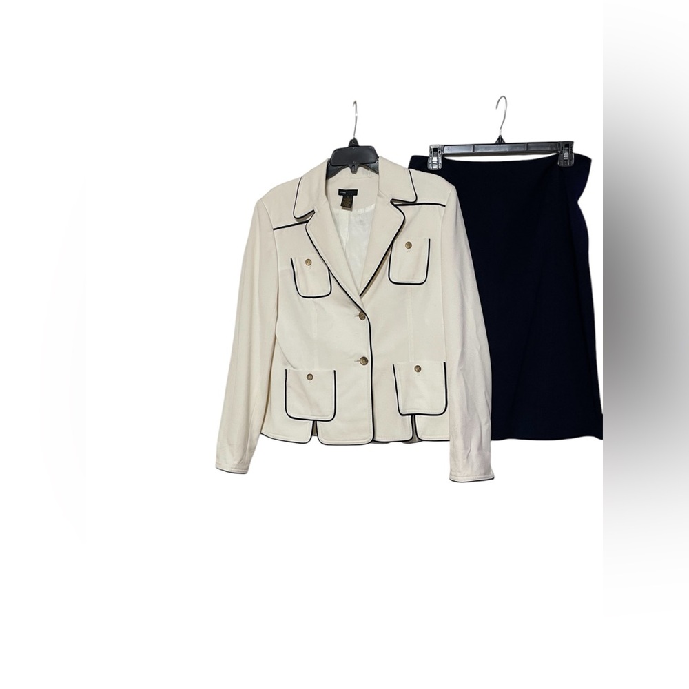 Grace Elements Navy & Cream‎ Suit